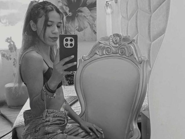 ValerieWoods - Live sex cam - 29817197
