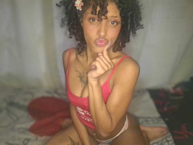 LunaKeller - Live sex cam - 29830496