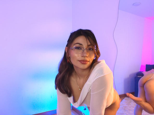 SeleneLeon - Live porn &amp; sex cam - 29843690