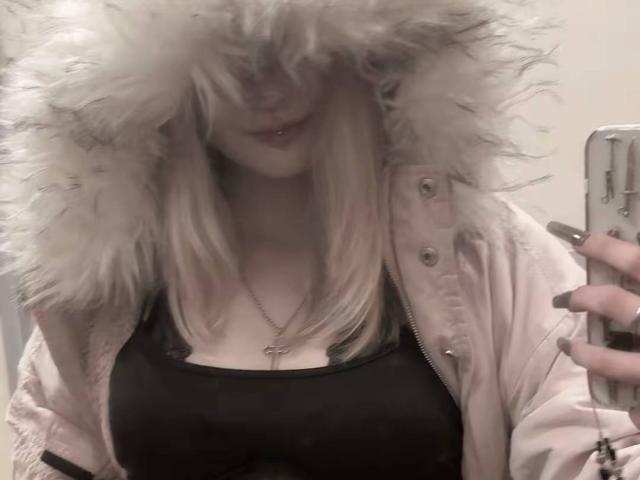 MintaRowcliffe - Live porn &amp; sex cam - 29856395