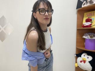MiraMixi's Model Profile