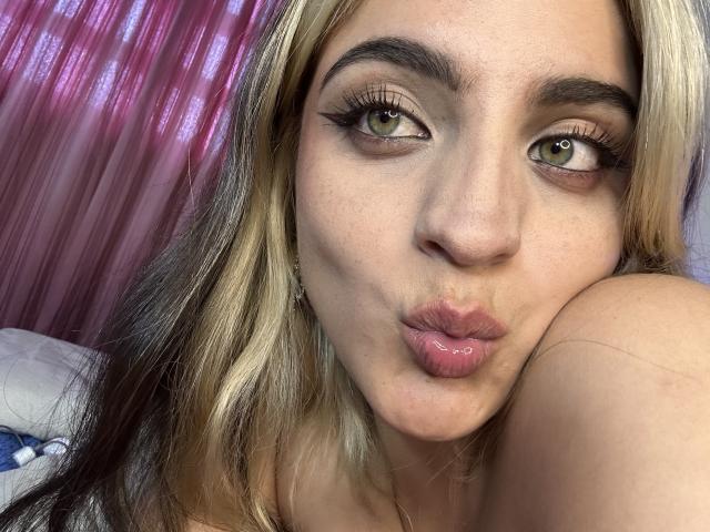 SarahhTanyas - Live porn &amp; sex cam - 29866394