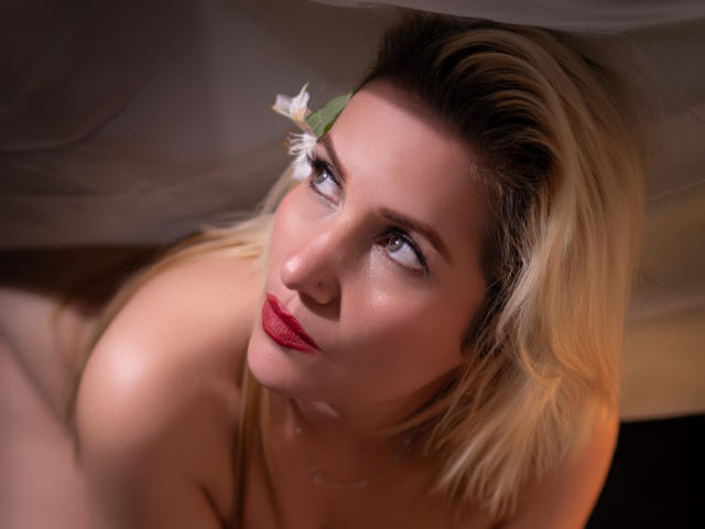 GiuliaAddams - Live sexe cam - 29868176