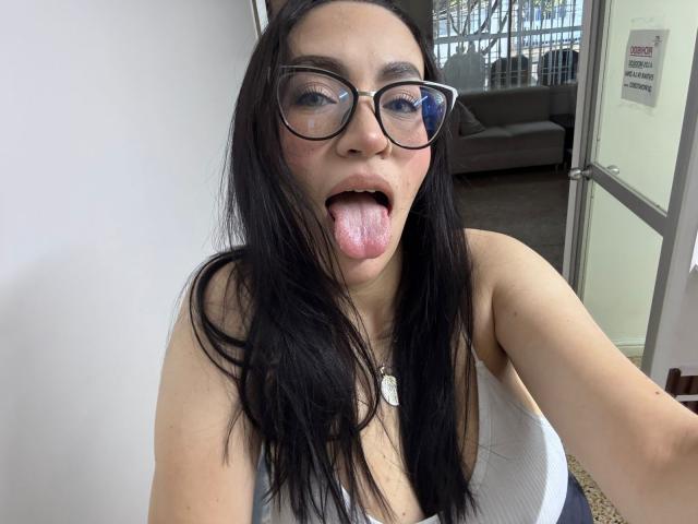 CamilleJuicyHot - Live sex cam - 29876315