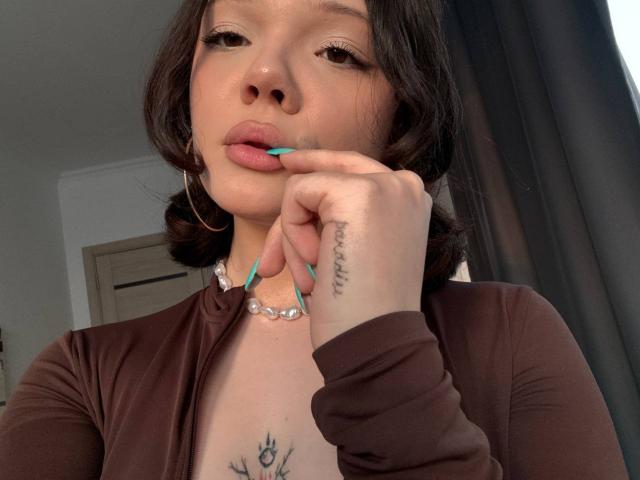 TawanaShillinger - Live porn &amp; sex cam - 29880878