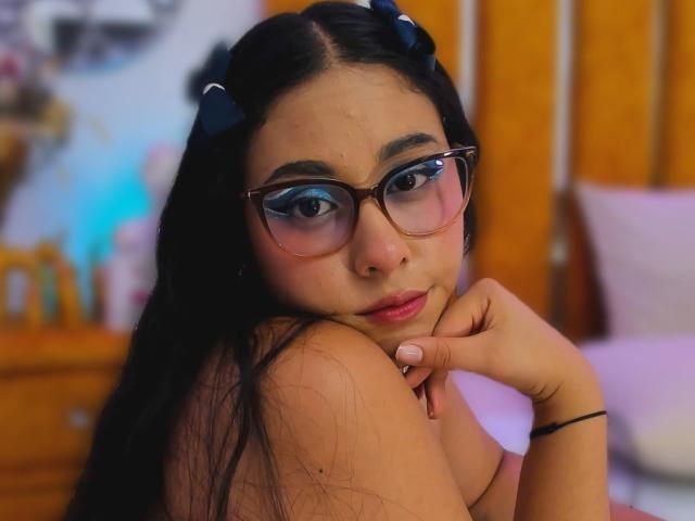 MarilynHills - Live sex cam - 29899739