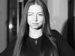 Ver la ficha detallada de LuanneKadri