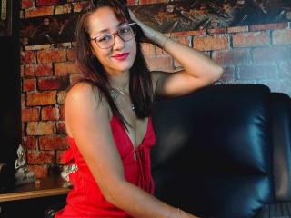 Ver a ficha detalhada de  SamanthaCorine