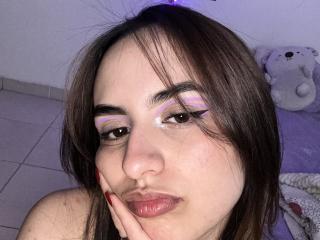 Ver la ficha detallada de MiaHarperr