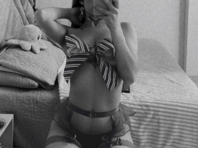 MiaHarperr - Live porn &amp; sex cam - 29911544