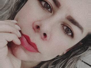 Ver la ficha detallada de EmiliaMilf