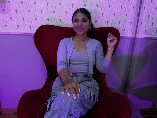 MelanySimis - Live porn &amp; sex cam - 29912990
