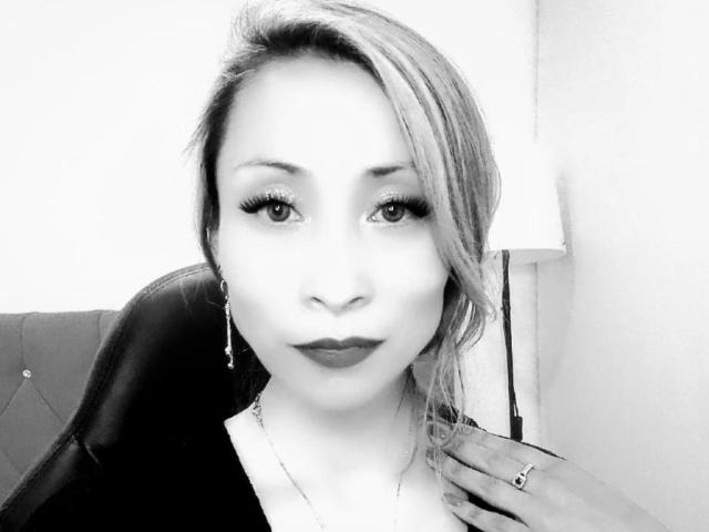 AlexiaJamesX - Live sex cam - 29914826