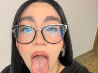 Ver a ficha detalhada de  CamilleJuicyHot