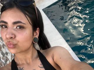 Ver la ficha detallada de HanahCooper