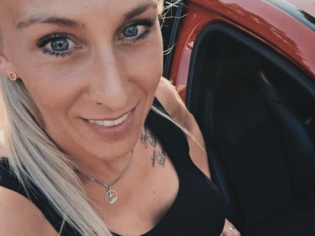 HotVamp89-hot - Live porn &amp; sex cam - 29921768