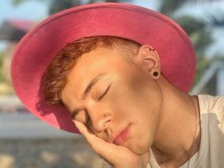 Ver a ficha detalhada de  JamesColtt