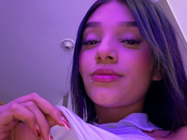 SaraMillerOne - Live porn &amp; sex cam - 29929478