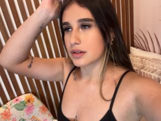 Ver a ficha detalhada de  KatieDesirX