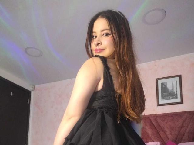 MelaniBecker - Live sex cam - 29930378