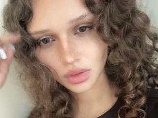 Ver la ficha detallada de CurlyElina