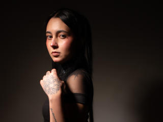 Ver a ficha detalhada de  GabyMathew