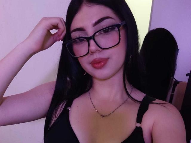 IsabellaaRossi - Élő pornó és szexkamera - 29962439