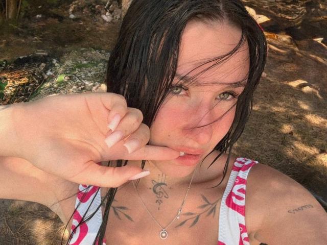 NikkiGoldX - Élő pornó és szexkamera - 29967278