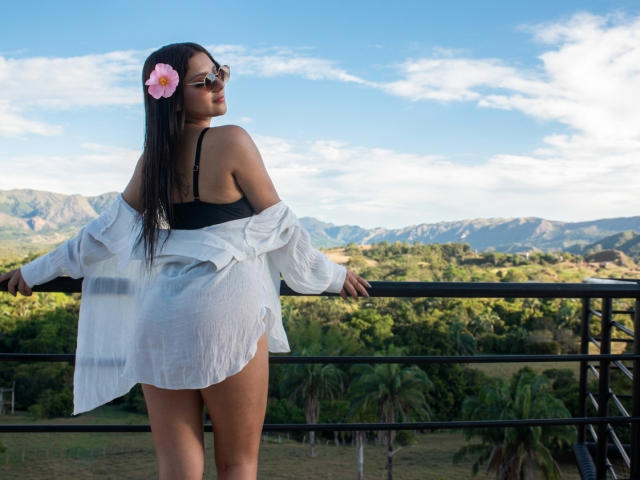 AlessiaFerry - Élő pornó és szexkamera - 29974187