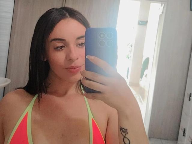 LauraWilson - Live porn &amp; sex cam - 29990021