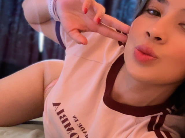 EmmaLombardi - Live porn &amp; sex cam - 30010184
