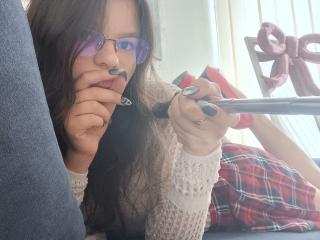 Lásd a VikkiRi teljes profilját
