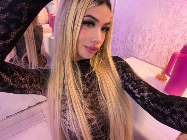ChristieGarci - Live porn &amp; sex cam - 30031517