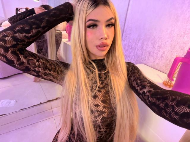 ChristieGarci - Live porn &amp; sex cam - 30031526