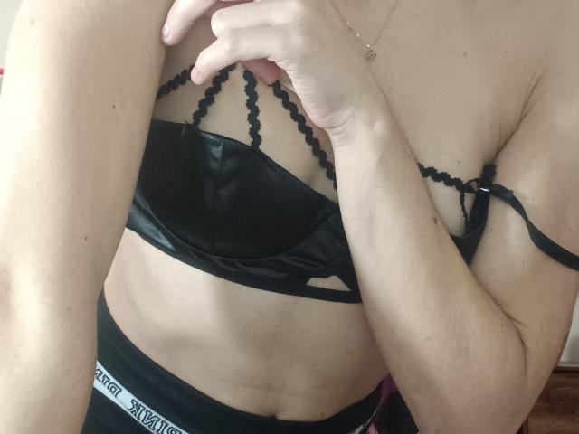 OrianaLaFrancaise - Live porn &amp; sex cam - 30049838