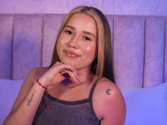 AmilyRizzo - Live porn &amp; sex cam - 30068663