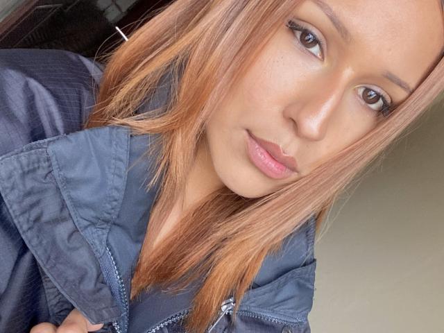 KiaraHernandezX - Live porn &amp; sex cam - 30071963