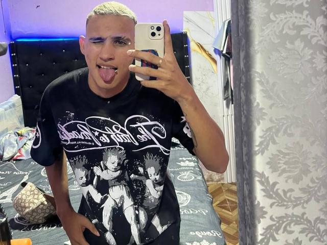 WildFantasyCouple - Live porn &amp; sex cam - 30086846