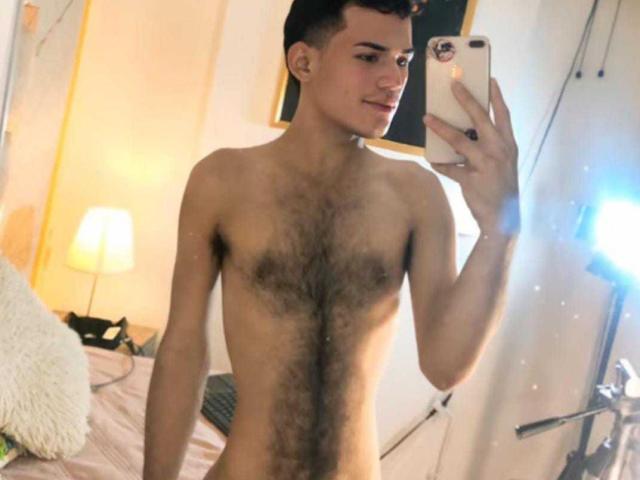 EloneMuskcle - Live porn &amp; sex cam - 30105110