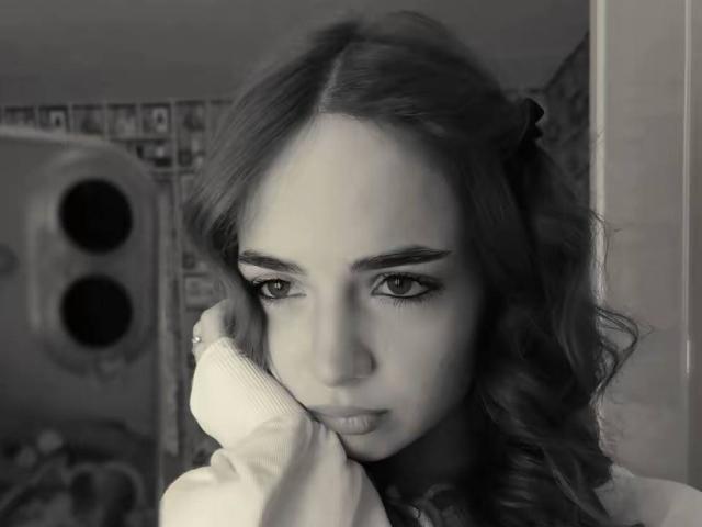 KizzyAnguiano - Live porn &amp; sex cam - 30107420