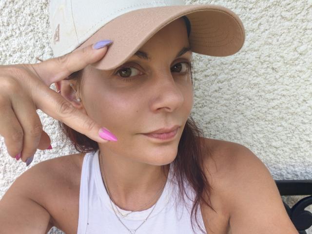 JuneLaFrenchie - Live porn &amp; sex cam - 30113930