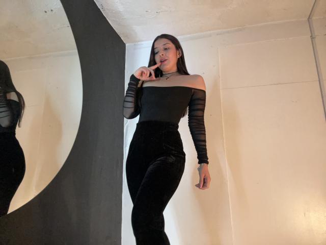 EmmaLombardi - Live porn &amp; sex cam - 30117494