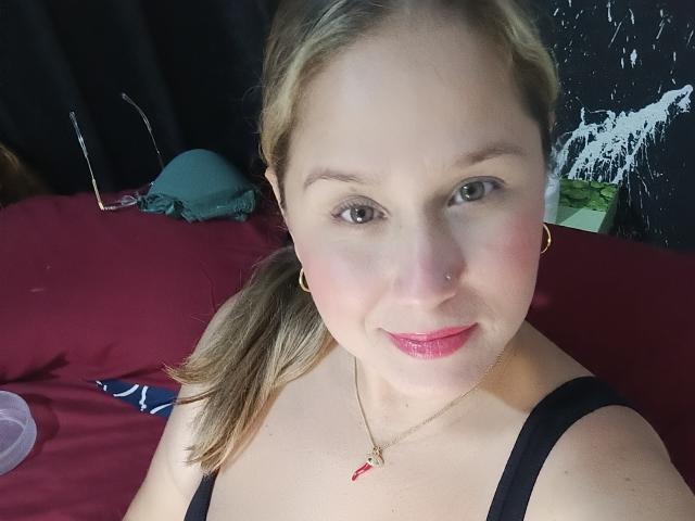 AlexaHotSeins - Live sex cam - 30131582