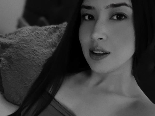 EmmaLombardi - Live porn &amp; sex cam - 30136184
