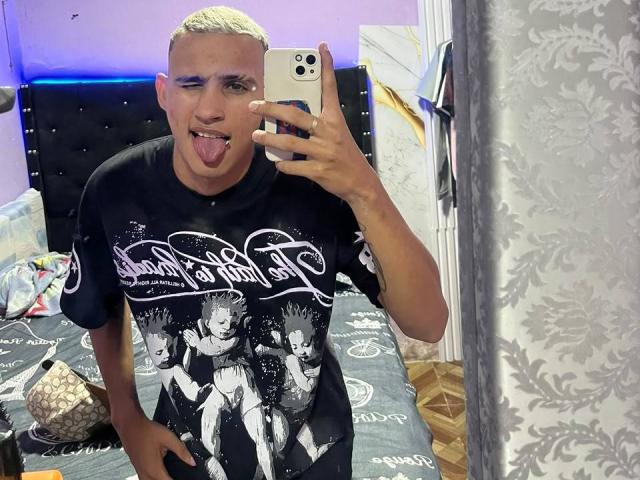 MiaColushi - Live porn &amp; sex cam - 30150899