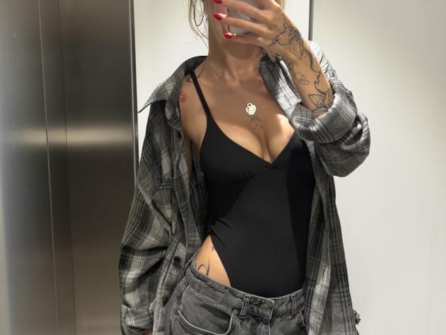SensualMila - Live porn &amp; sex cam - 30156476