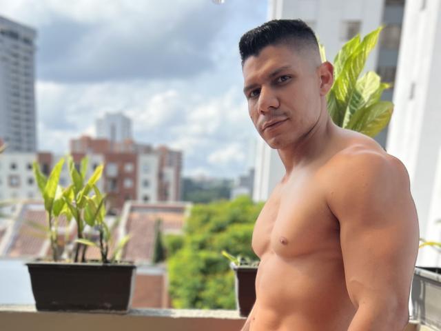 ErickSommer - Live porn &amp; sex cam - 30170117