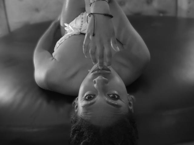 QueenPerlaa - Live porn &amp; sex cam - 30176828
