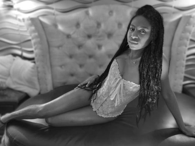 QueenPerlaa - Live porno og sexkamera - 30176876