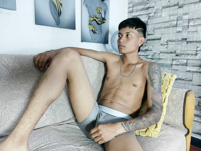 CristianDosSantos - Porno na żywo i seks kamera - 30179459